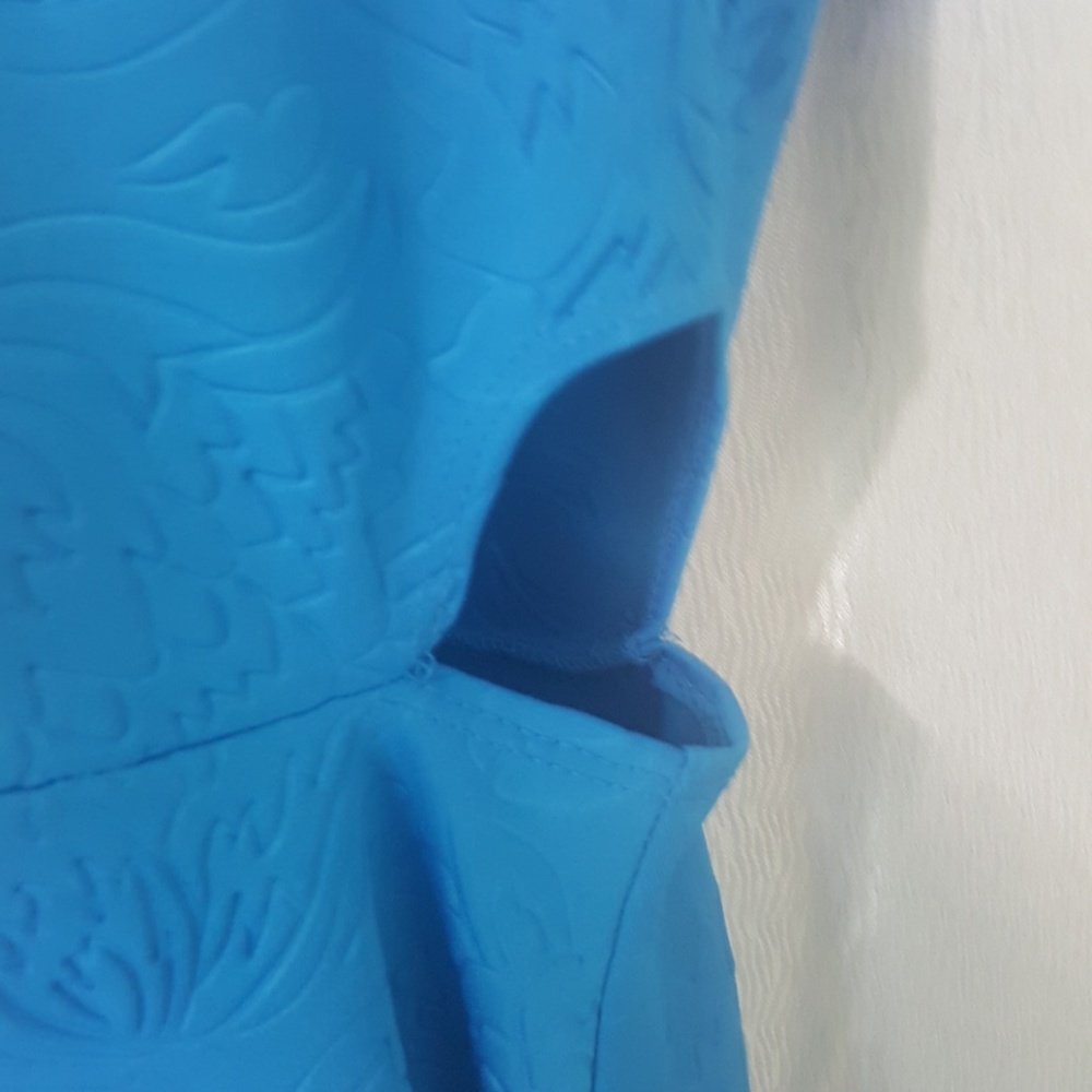 Dress - Picture 3 of 4